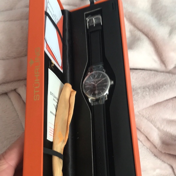 Men’s Stuhrling Original watch. - Picture 4 of 4